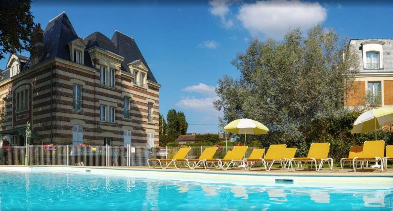 Cosy Appartement Dans Une Villa Avec Piscine, Proche Du Centre Et De La Mer Cabourg Exterior foto