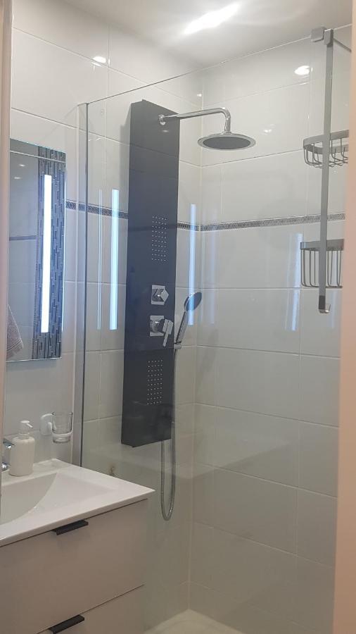 Cosy Appartement Dans Une Villa Avec Piscine, Proche Du Centre Et De La Mer Cabourg Exterior foto