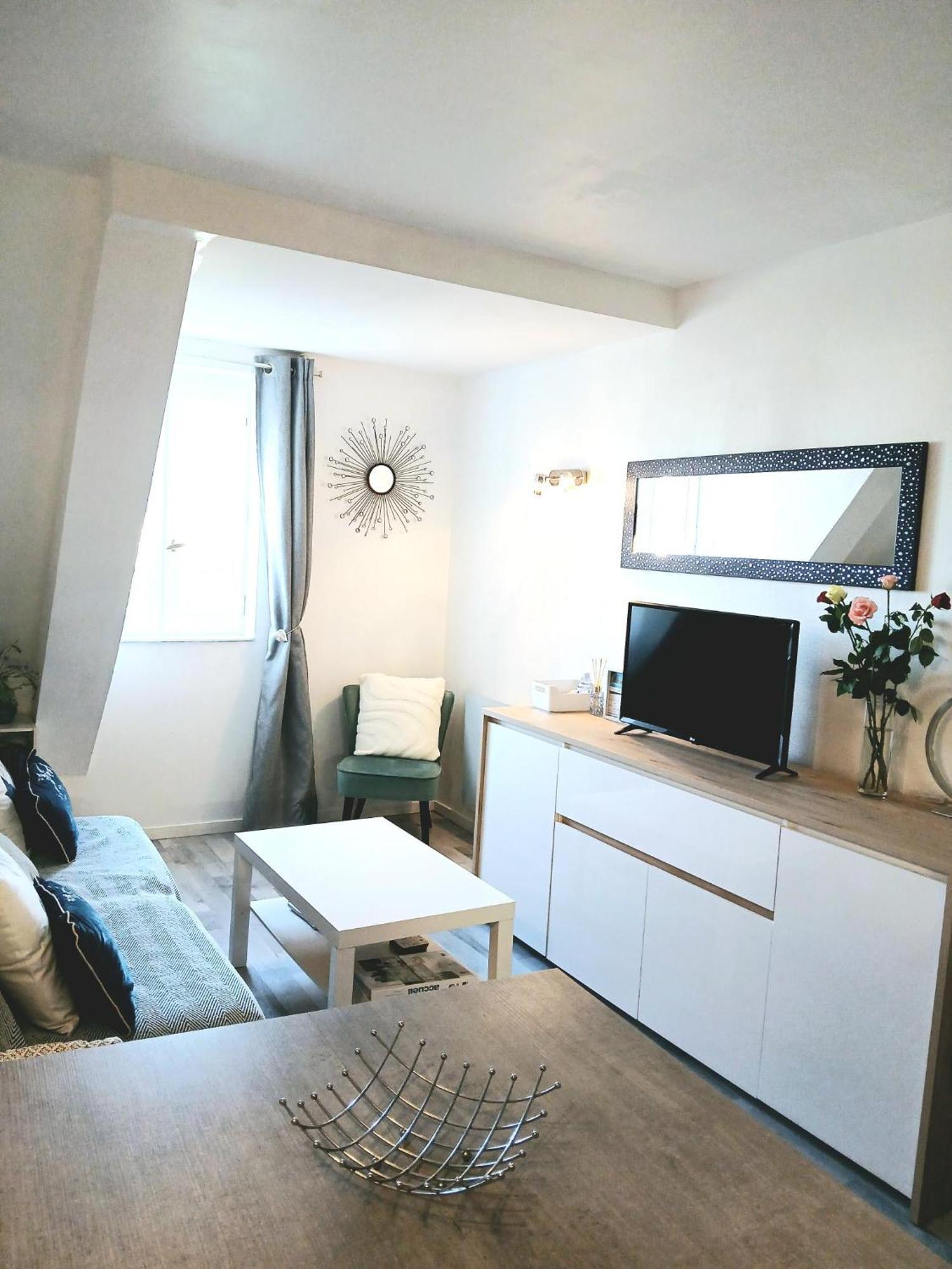 Cosy Appartement Dans Une Villa Avec Piscine, Proche Du Centre Et De La Mer Cabourg Exterior foto